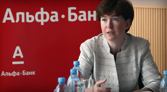 В «Альфа-банке» считают высокий курс доллара опасным для российского бюджета