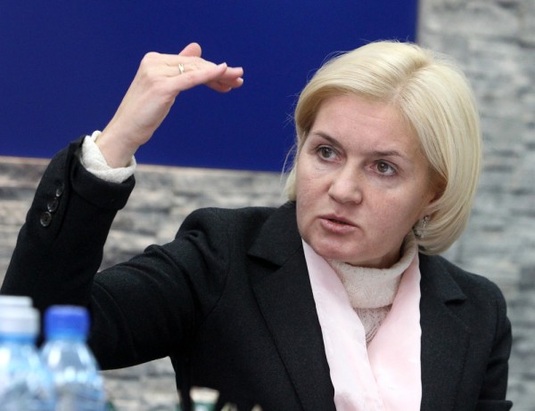 Голодец призвала разобраться с низкими зарплатами воспитателей в домах-интернатах