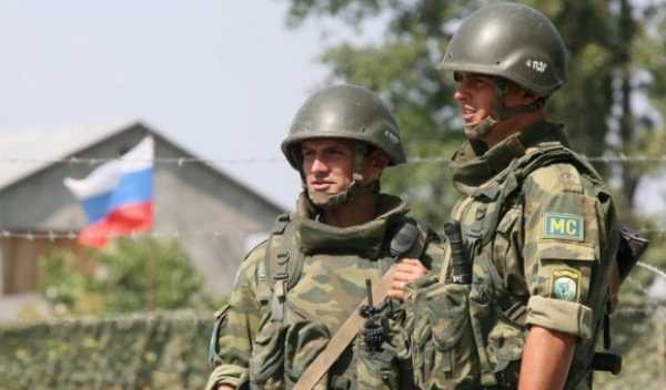 Военные заявили, что сокращение финансирования армии не отразилось на зарплате и пенсиях военнослужа
