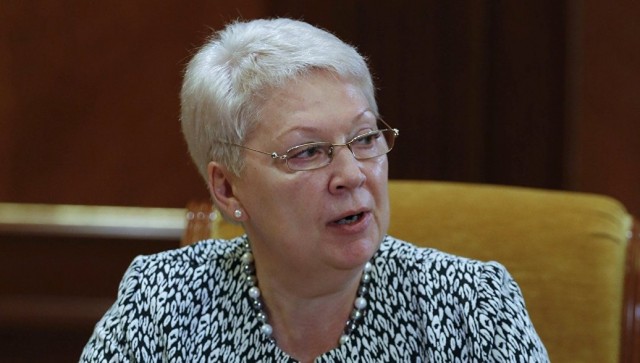Министр образования пообещала повысить зарплату преподавателям вузов