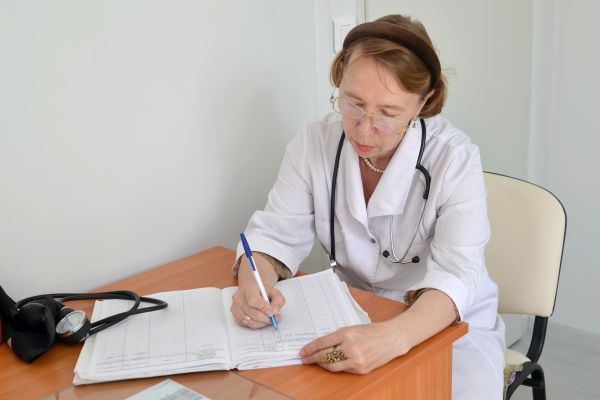 Депутаты Орловщины предложили выплачивать фельдшерам по полмиллиона «подъемных»