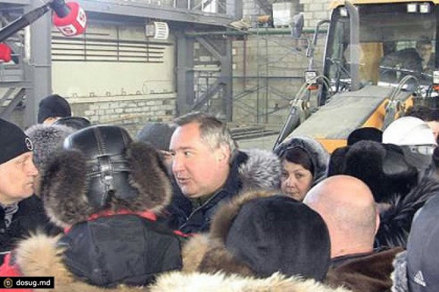 На космодроме Восточный опять потребовалось вмешательство Дмитрия Рогозина На космодроме Восточный опять потребовалось вмешательство Дмитрия Рогозина