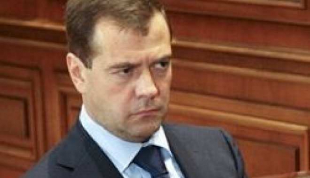 Дмитрий Медведев удивился, что бюджетное и платное обучение в вузах имеет разную цену
