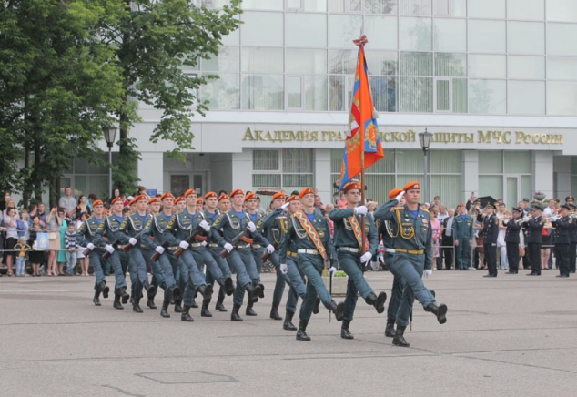 Выпускники академии МЧС получат наставника и матпомощь