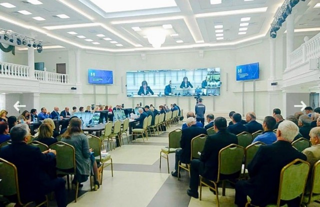 Бюджетникам Сахалина резко увеличат зарплаты