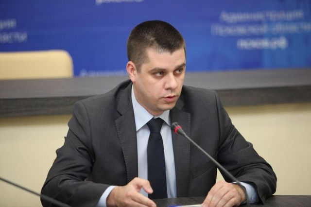 Злоупотребляют, берут взятки, падают в обморок