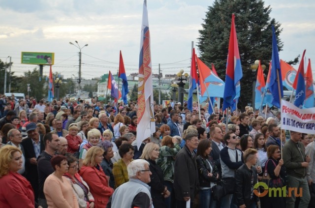 Бюджетники Омска потребовали повысить зарплату