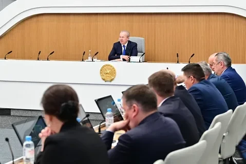 ​Зарплата бюджетников новых регионов будет равняться указанной в майских указах