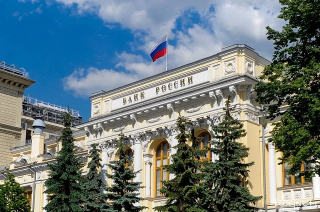 ​ФАС выдала десять предупреждений и открыло два дела по деятельности банков