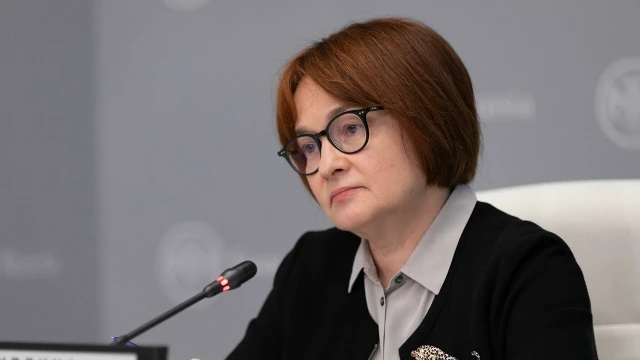 Центробанк снова выступил против массовой льготной ипотеки из-за роста цен на квартиры